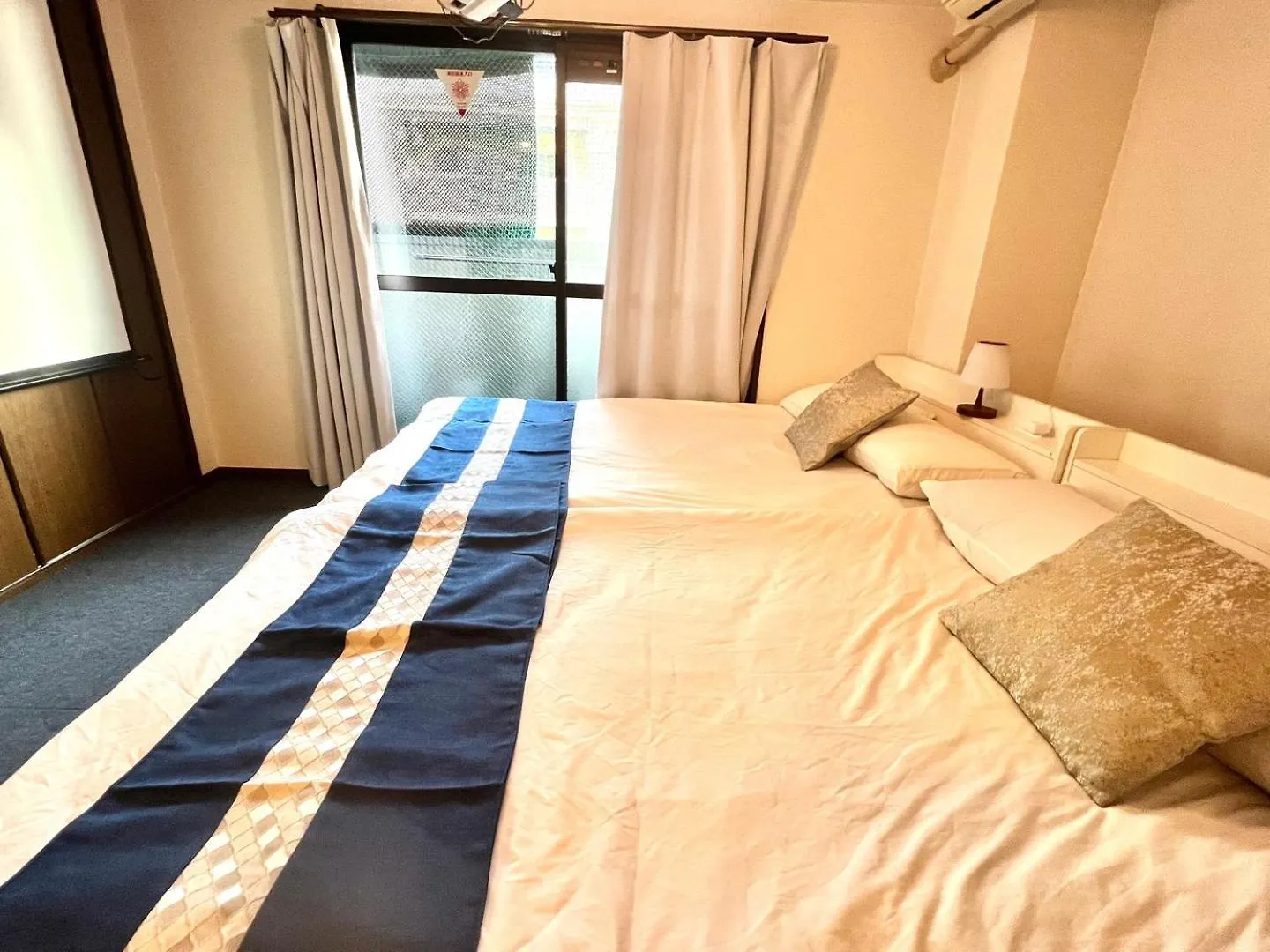 7人可能 なんば駅 一駅 / 地下鉄駅 2分 Royal601 Apartman Oszaka